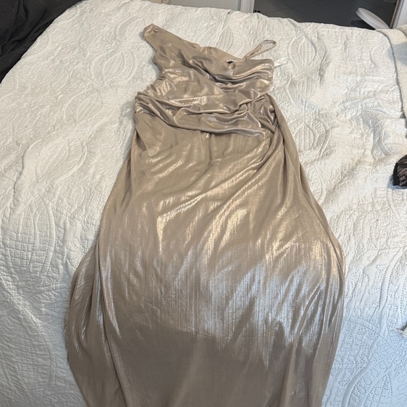 CLUB L LONDON galaxy shimmer gold Maternity Gown cowl neck size US8 - Picture 6 of 12